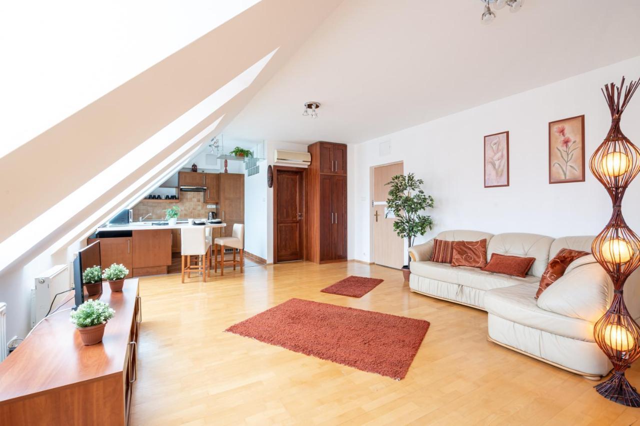 Beautiful Apartment With Ac Budapest Exterior photo